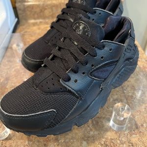 Nike huarache kids shoes